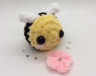crochet bee, gift, keychain, cute, desk friend, cute keychain, cute gifts, crochet gifts, crochet animal, gift for her, stuffed animal,