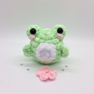 mini frog plush, crochet frog, frog plushie, cute crochet desk friend, cute keychain, cute gifts, handmade gifts, cute plushies, frog gift,