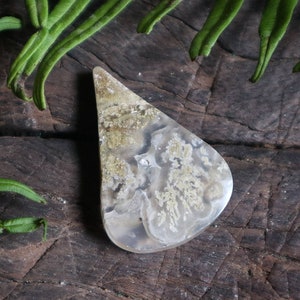 Polished Moss Agate Cabochon: Flatback Gemstone Pendant (35x26x4 mm)
