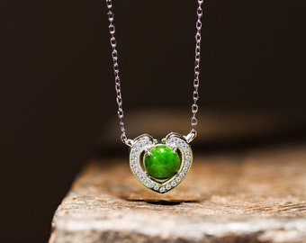 Pendentif en jade vert Heartfelt Love - Argent sterling 925 - Collier de jade en forme de cœur pour femme