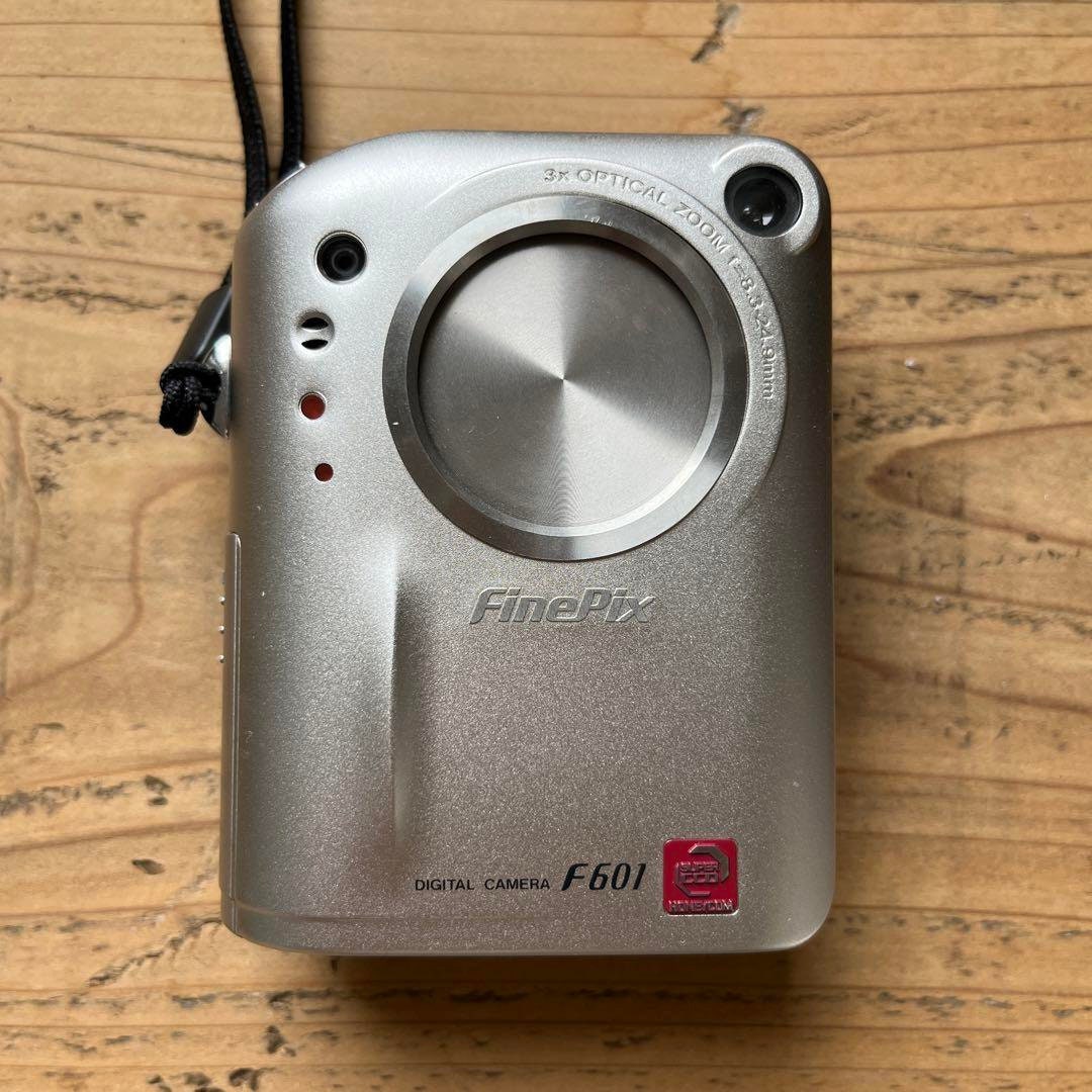 Fujifilm Finepix F601 Zoom 3.1MP Compact Digital Camera / - Etsy