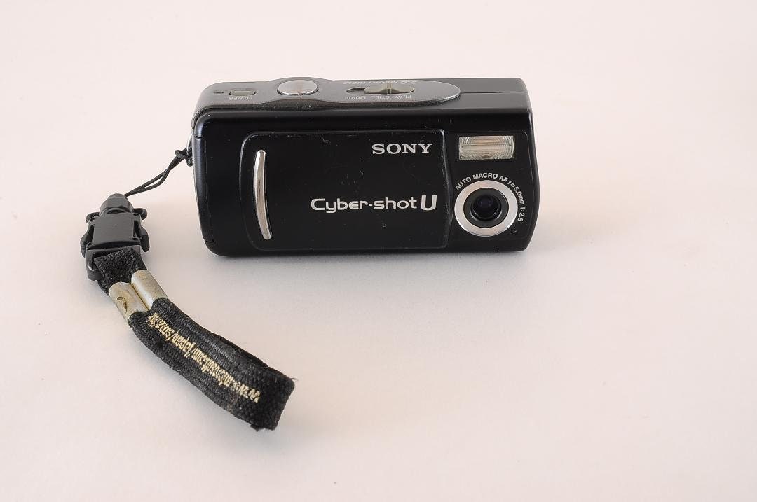 ポイント2倍 美品 SONY CyberShot U DSC-U40 デジタルカメラ デジカメ