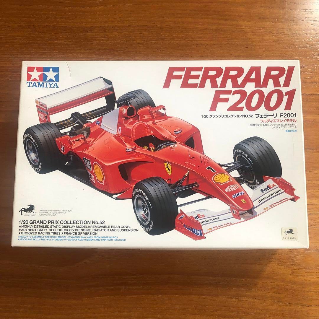 Vintage TAMIYA Ferrari F2001 Model Racing Car 1/20 Grand Prix