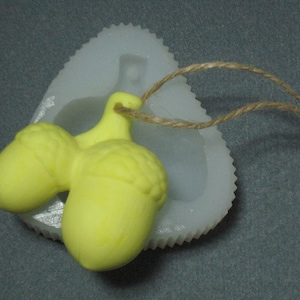 Acorn Handmade Silicone Mold, Candle Wax Soap Plaster Resin Polymer Clay Candy Chocolate Cake-Twins
