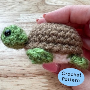 mini turtle crochet pattern, no sew turtle amigurumi pattern, baby turtle crochet plushie pattern, turtle keychain crochet pattern,