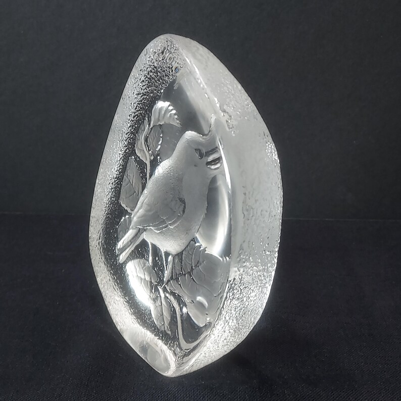 Mats Jonasson Crystal Paperweight Songbird Sculpture 4.50 Inches Tall 1990s image 5