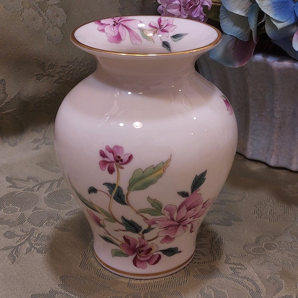 Lenox Barrington Collection Small Floral Theme Vase 5.5"