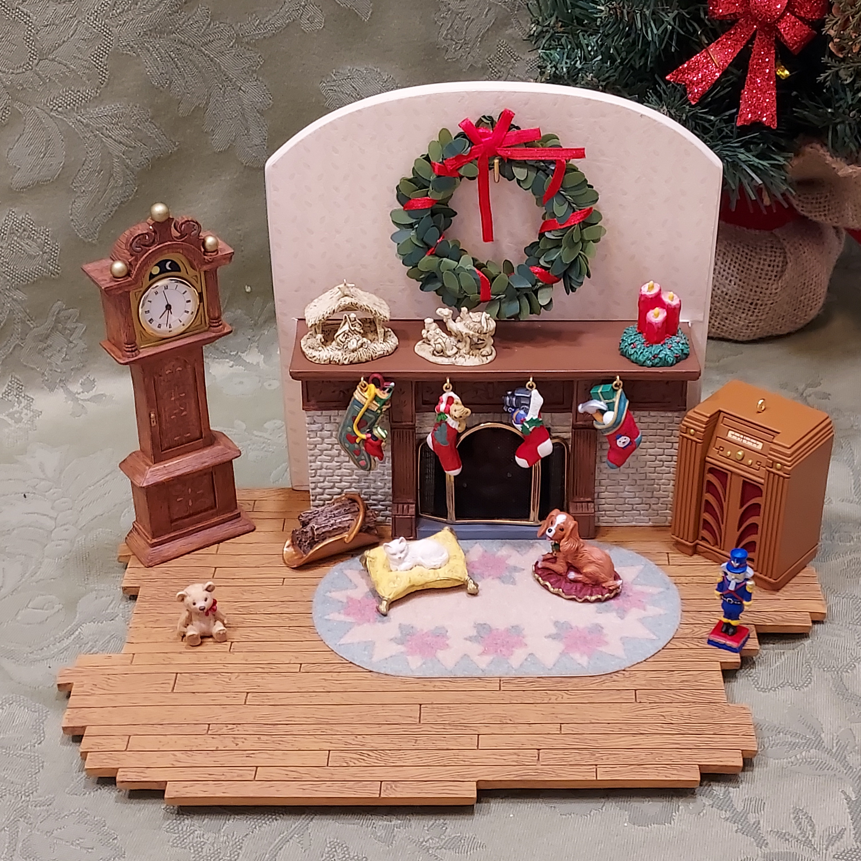 Hallmark Keepsake Ornaments - Our intricately crafted miniature ornaments  and trees bring big merry to kids' rooms, dorm rooms, kitchens, apartments  and more. Not to mention a whole lot of “Aww!” ❤️