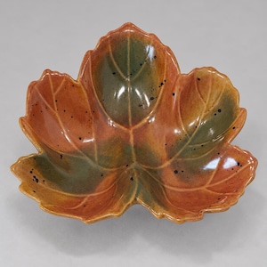 Pam Gray Artisan Ceramic Maple Leaf Pottery Dish 2001
