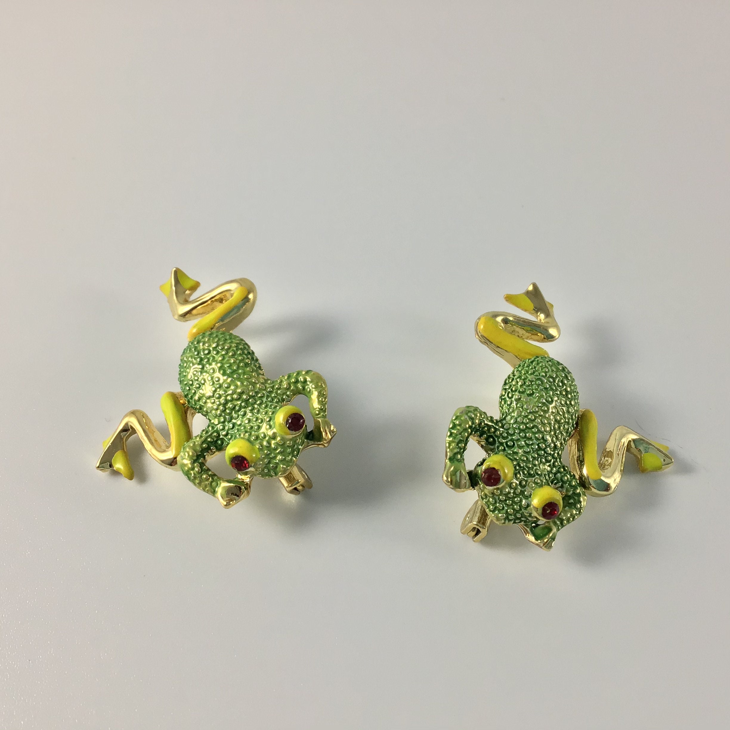 Vintage Brooch Frog Brooches with Rhinestone Eyes Etsy