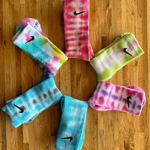1-pair Nike Crew Tie-dye Dri-fit Socks - Etsy