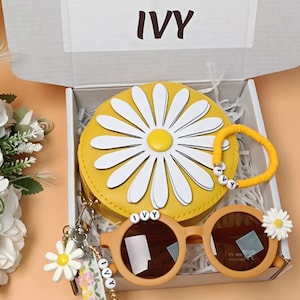 Coffret cadeau personnalisé Flower Daisy Girl, lunettes de soleil personnalisées pour fille, sac à main personnalisé pour tout-petits, sac à bandoulière
