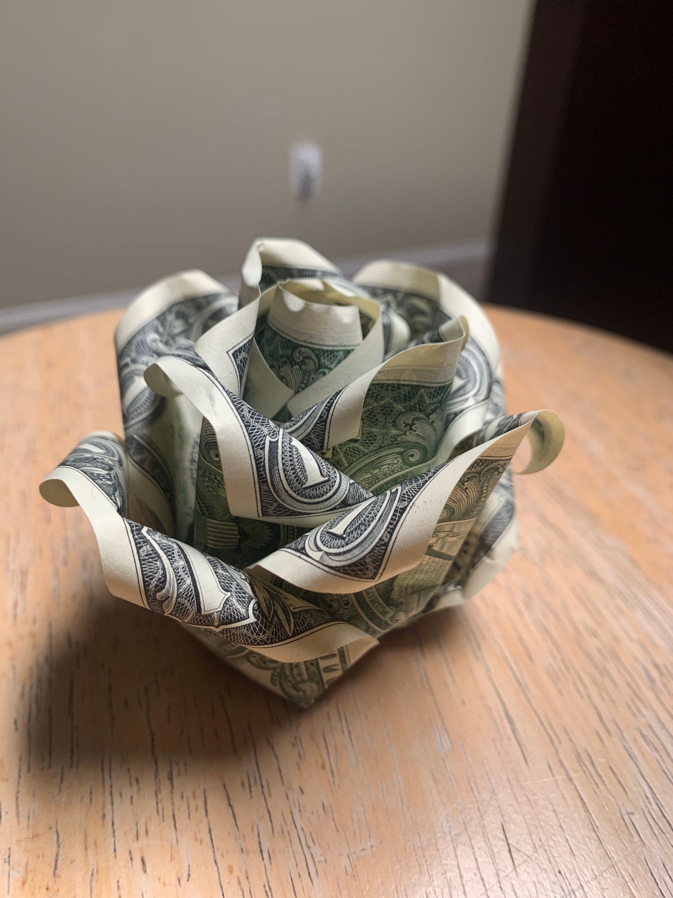 Роза из денег