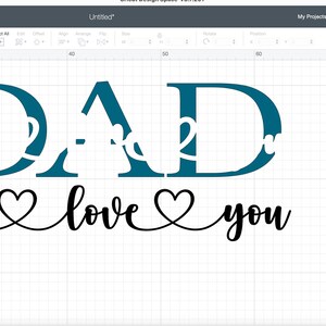 Puede incluir: Un dise&ntilde;o azul turquesa para una tarjeta o proyecto artesanal del D&iacute;a del Padre. La palabra "DAD" est&aacute; en letras grandes con un dise&ntilde;o de coraz&oacute;n dentro de cada letra. Debajo de la palabra "DAD" est&aacute; la frase "we love you" en cursiva negra con corazones.