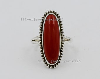 Anillo de plata de ley con coral rojo: joyería de piedras preciosas hecha a mano