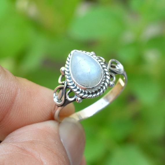 Rainbow Moonstone Ring | Simple gemstone ring, Rainbow moonstone ring, Moonstone  ring