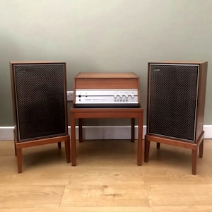 Pristine vintage 1972 Hacker Centurion Record Player with stand and speakers