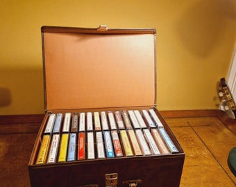 vintage des années 1980 en similicuir de style porte-documents, porte-cassette double face et stockage, brun inc 60 bandes