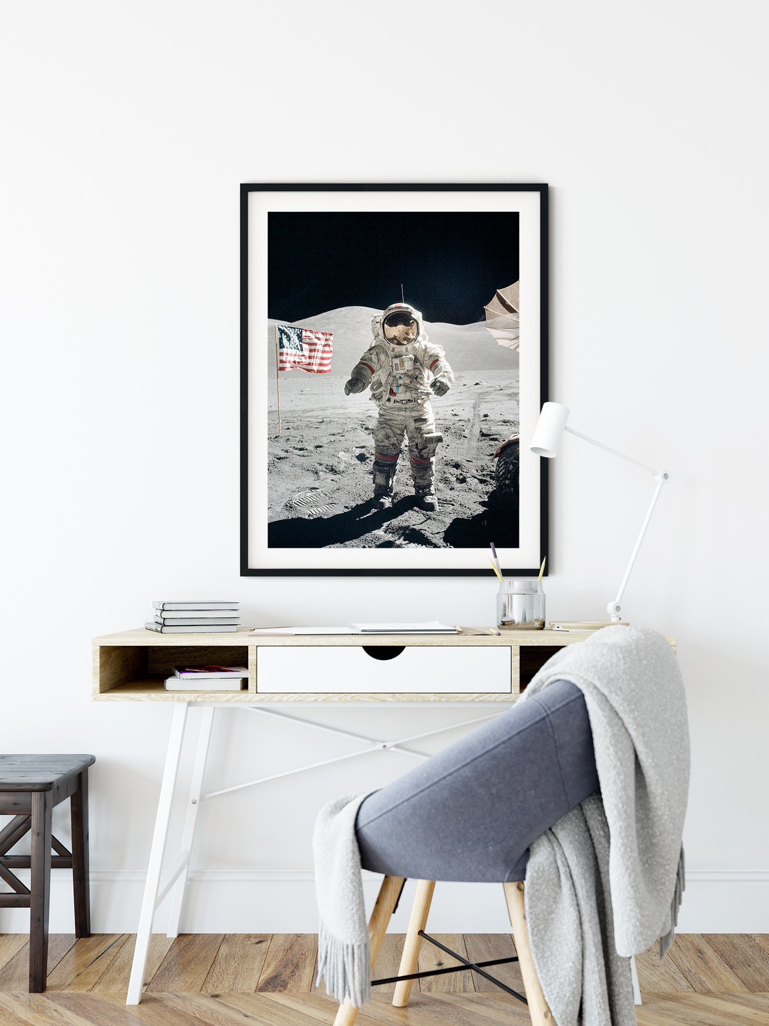 Astronaut on Moon, Astronaut Print, Astronaut Poster, Moon Print Art ...