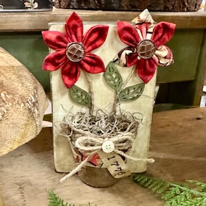 Home Art Decor, Wood Art, Mini wood sign shelf decor, Tier tray decor, Summer decor, Shelf sitter, Fabric Flowers, 4th of July Decor