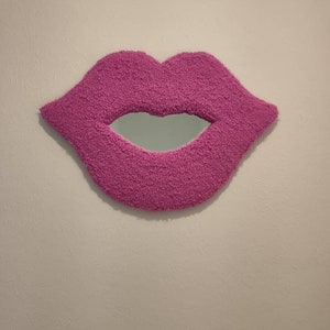 Tufted mirror,Lips mirror, handmade home decor, handtufted mirror image 4