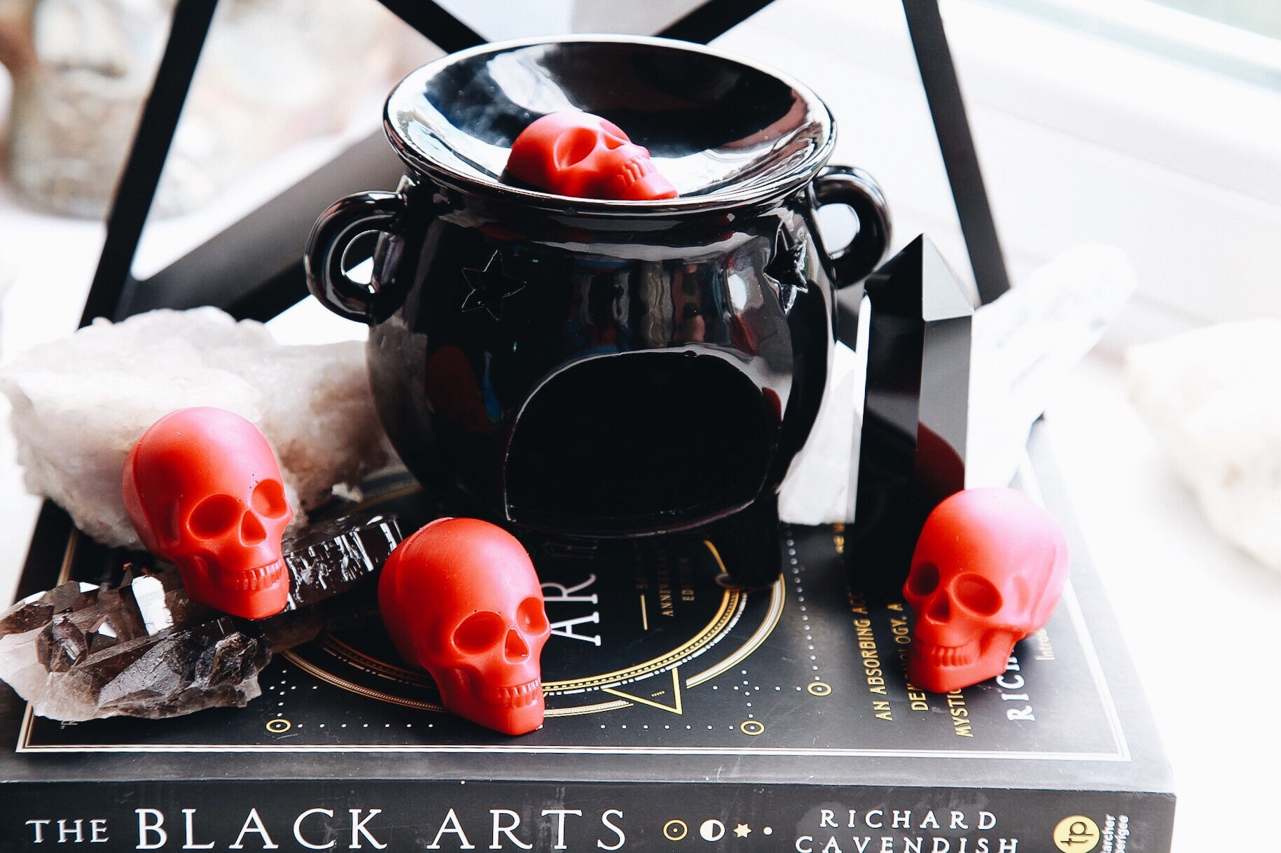 Cauldron oil burner & skull wax melt set witch pagan gothic