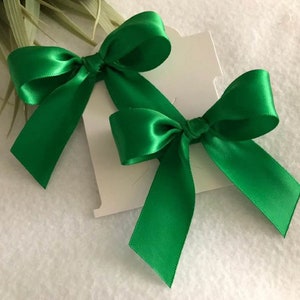 Emerald Green Satin Pigtail Hair Bow Set, Baby Hair Bows, Toddler Bows, Christmas and St Patrick&#39;s Day Bows