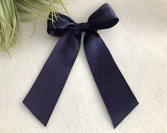 Navy Satin Long Tail Haarschleife