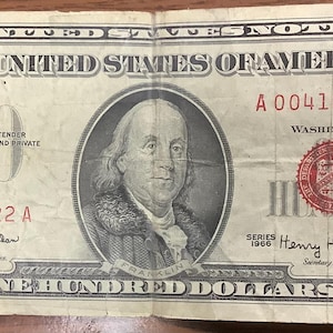 Red Seal Series 1966 A Einhundert (100) Dollar US-Note im zirkulierten Zustand Die letzte der Red Seal Notes, die jemals ausgegeben wurden