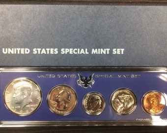 1966 United States Special Mint Set in Original Box with Silver Half Dollar