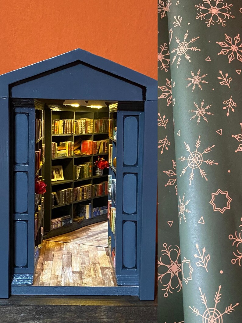 Kącik biblioteczny z oświetleniem LED | Ręcznie robiona dekoracja regału dla miłośników książek Green Paper