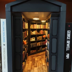 Library Book Nook Birthday Gift Bookend Diorama Gift For Her Gift For Him Home Decoration