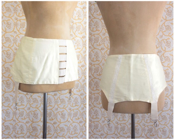 XXL - Vintage 1960's Plus Size Yellow Garter Belt