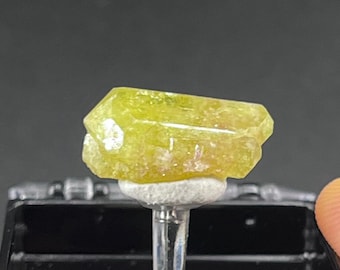 Vesuvianite from Jeffrey Mine, Qc, Canada