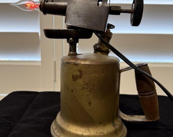 Antique Brass Blow Torch Decorative Lamp with Flicker Bulb