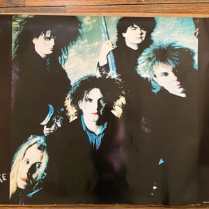 cartel vintage el grupo de cura disparó música de Robert Smith de la década de 1980