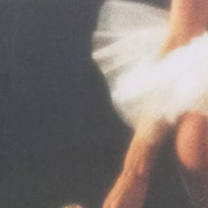 Póster original vintage de la década de 1970 de una bailarina de ballet elegante, Atenea, en una pose elegante en la barra.