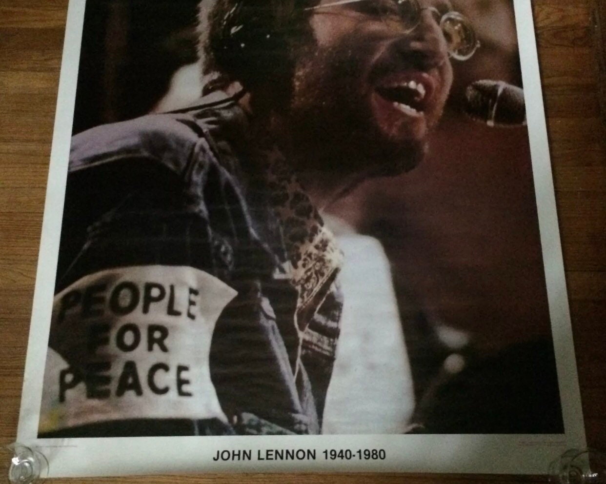 ジョン・レノン 70年代　ポスター il_1080xN.3655635366_iaxy.jpg