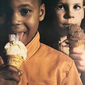 Viene en todos los sabores Helado para niños Paz Cartel vintage de la década de 1970