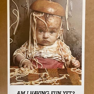 original cartel vintage divertido todavía niño espagueti niño lío pasta cocina niños broma comedia