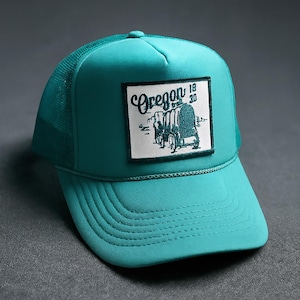 The Oregon Trail Trucker Hat – Teal 1830 Vintage Style Cap with Embroidered Wagon Patch – Funny Nostalgic 80s 90s Computer Video Game