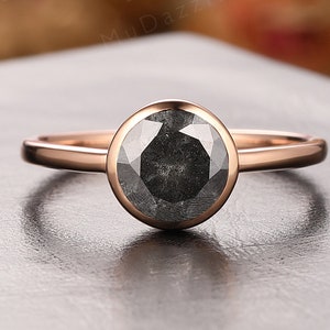 Bezel Set Salt Pepper Moissanite Bridal Ring// 1.00CT Round Cut Salt & Pepper Moissanite Engagement Ring// Dark Grey Moissanite Women&#39;s Ring