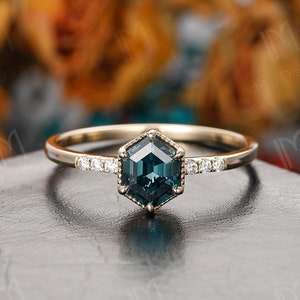 Vintage Blue-Green Sapphire Engagement Ring// 14K Gold Hexagon Cut Anniversary Rings// Bezel Set Promise Ring// Teal Sapphire Ladies&#39; Ring