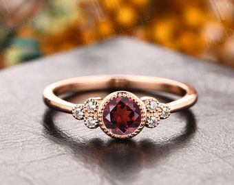 Natural Red Garnet Women's Ring// 5mm Round Garnet Engagement Ring 18k Rose Gold//Mother Day Gift// Red Gemstone Ring// Wedding Ring Jewelry