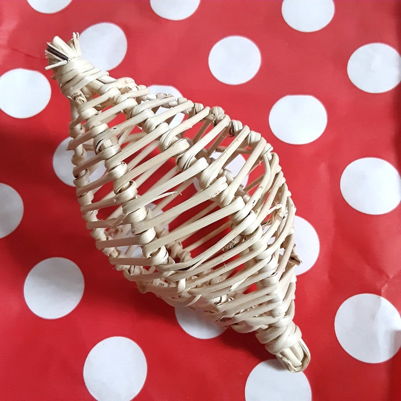 Hamsters Natural Vine Lanterns Guinea Pigs Healthy Toys for Rabbits Birds and Other Small Pets