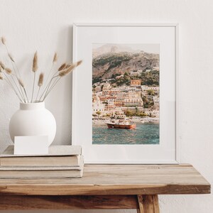 Wydruk łodzi Positano, Sztuka ścienna na wybrzeżu Amalfi, Fotografia z Włoch, Slim Aarons Printable, Sztuka ścienna Positano, Zdjęcie łodzi, Wydruk do pobrania zdjęcie 2
