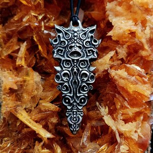 Amulet 8 scoop pendant necklace charm