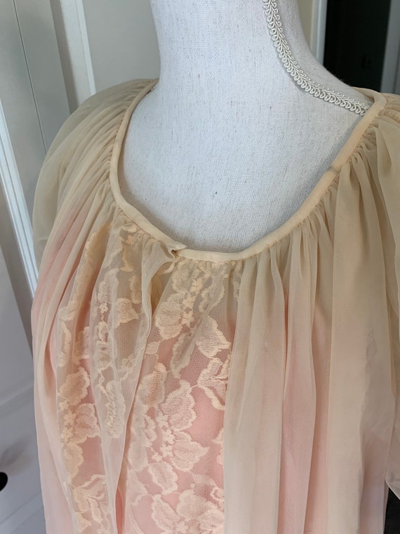 Vintage Handmade Peach Peignoir Set - image 7