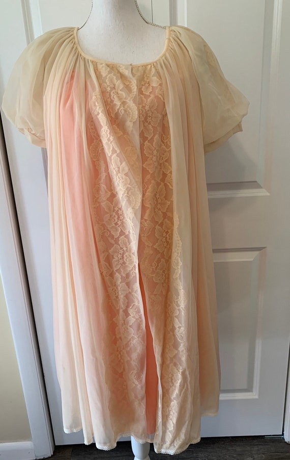 Vintage Handmade Peach Peignoir Set - image 1