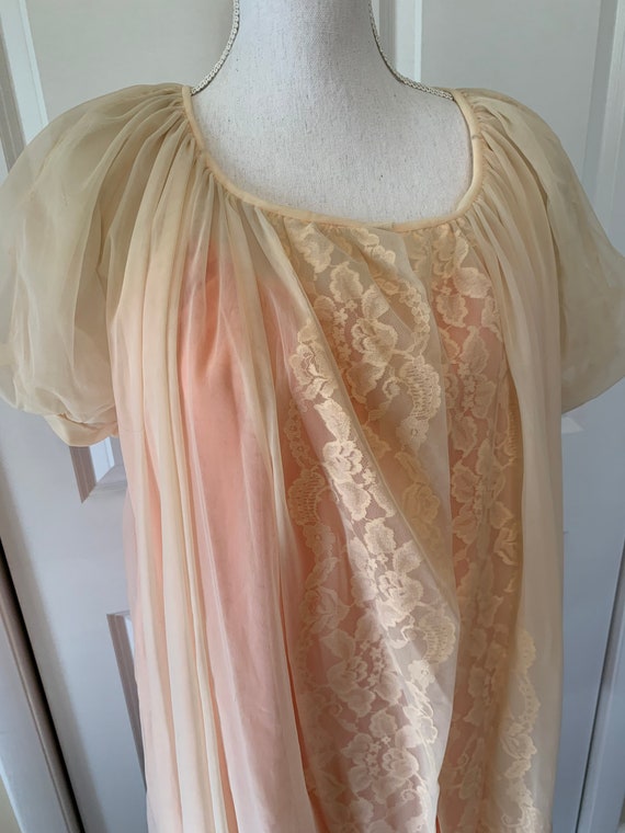 Vintage Handmade Peach Peignoir Set - image 10